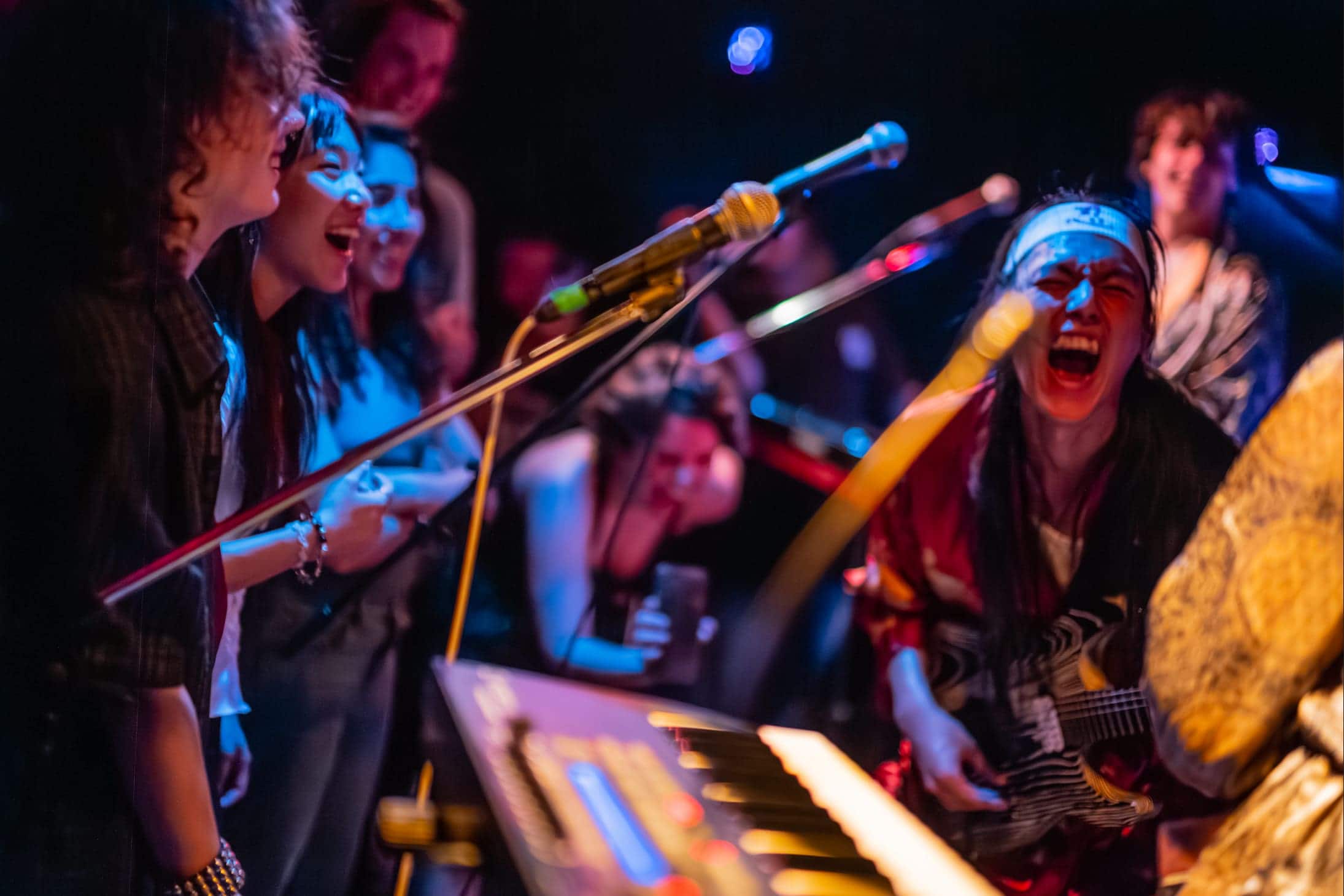 Chopping Spree performing.